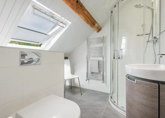 بيت للعطل 2 Bed In Sz591